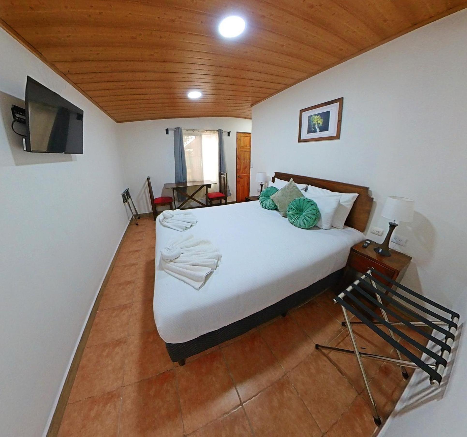 Casa Jungle Monteverde B&B Bagian luar foto